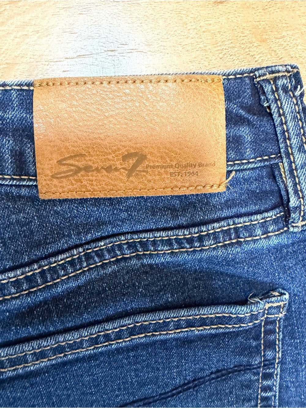 Seven7 Relaxed Bermuda Jean Shorts Dark Wash Women’s 8 - Picture 3 of 9